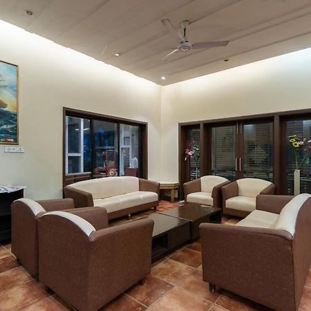 Capital O 47539Capital O Umbergaon Club 호텔 Umargām 외부 사진